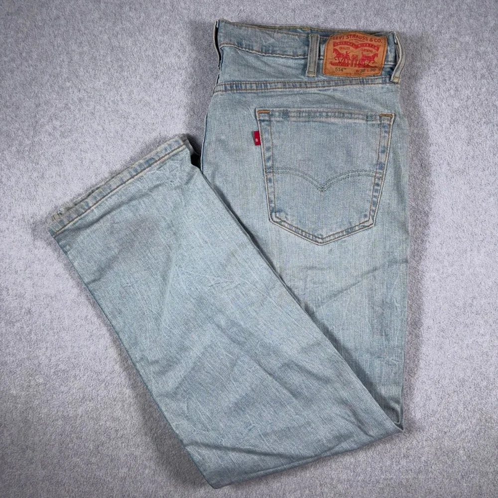 Levi's 514 Straight Fit Jeans Mens 38x30 Light Wash Blue Denim Straight Leg